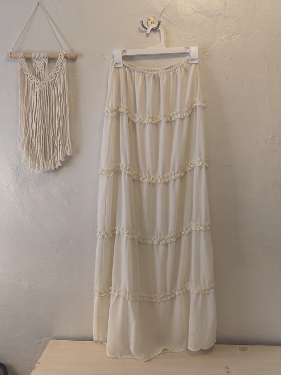 White Fox Boutique Dresses & Skirts - White Fox White Tiered Ruffle Maxi Skirt XS
